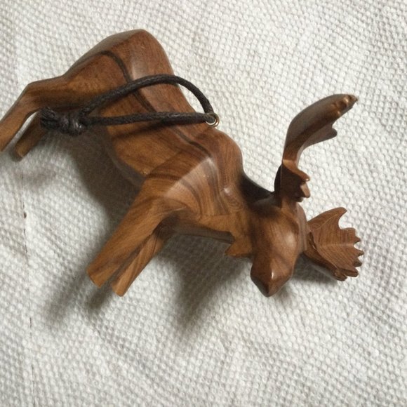 Solid Wood moose figurine ornament décor - Picture 4 of 5
